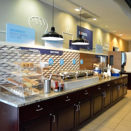 Holiday Inn Express & Suites Youngstown West I 80, An Ihg Hotel Dış mekan fotoğraf