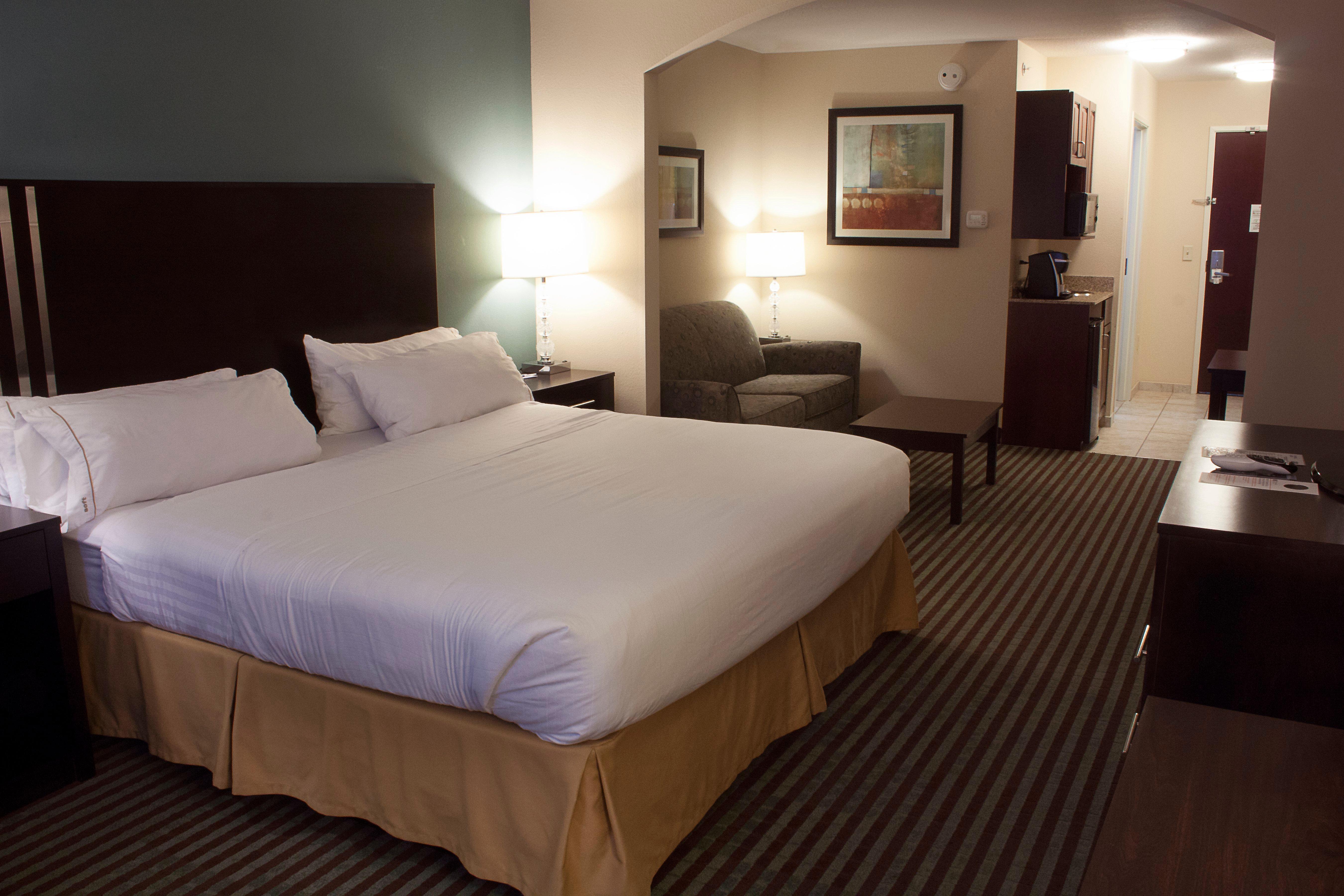 Holiday Inn Express & Suites Youngstown West I 80, An Ihg Hotel Dış mekan fotoğraf