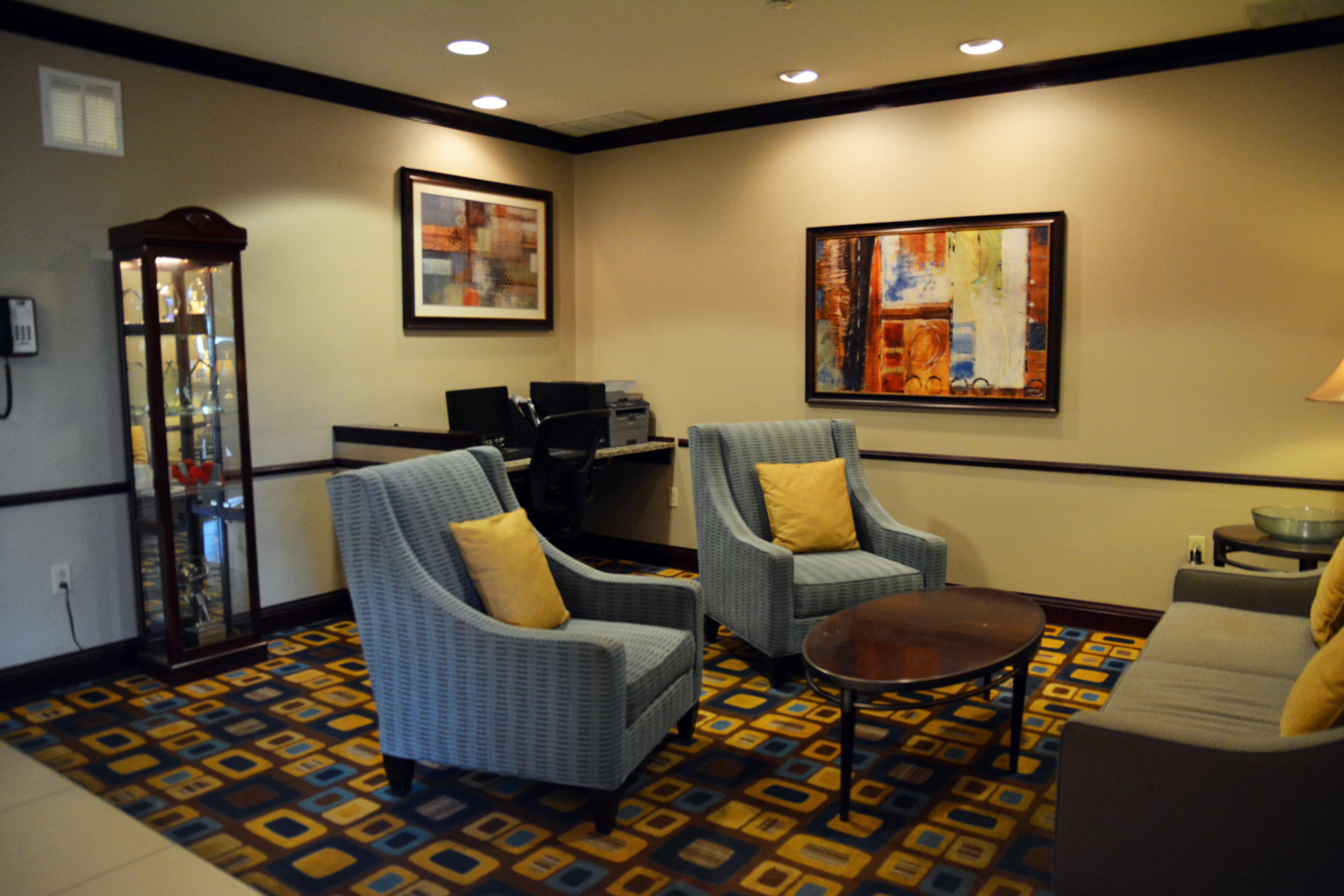 Holiday Inn Express & Suites Youngstown West I 80, An Ihg Hotel Dış mekan fotoğraf