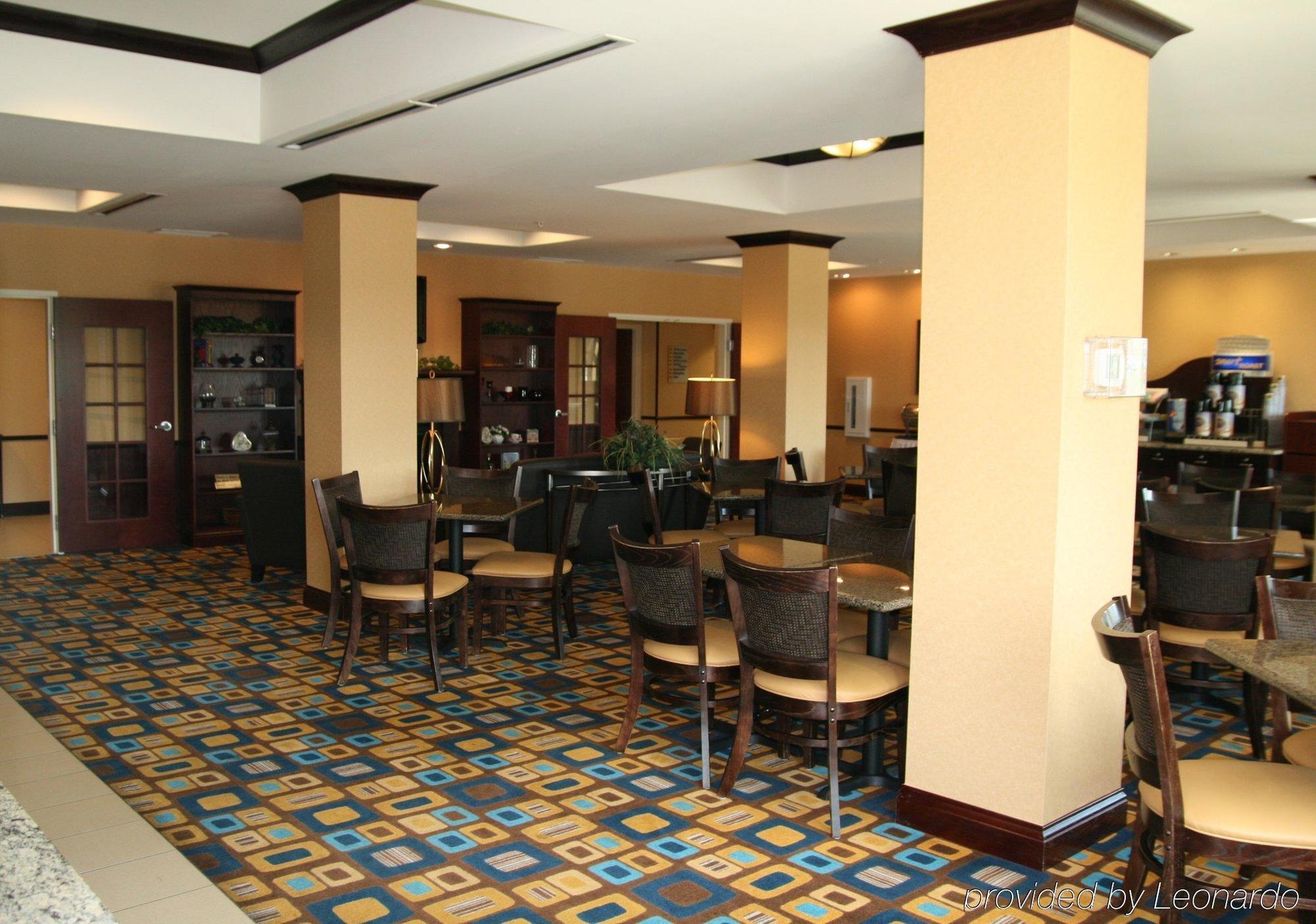 Holiday Inn Express & Suites Youngstown West I 80, An Ihg Hotel Dış mekan fotoğraf