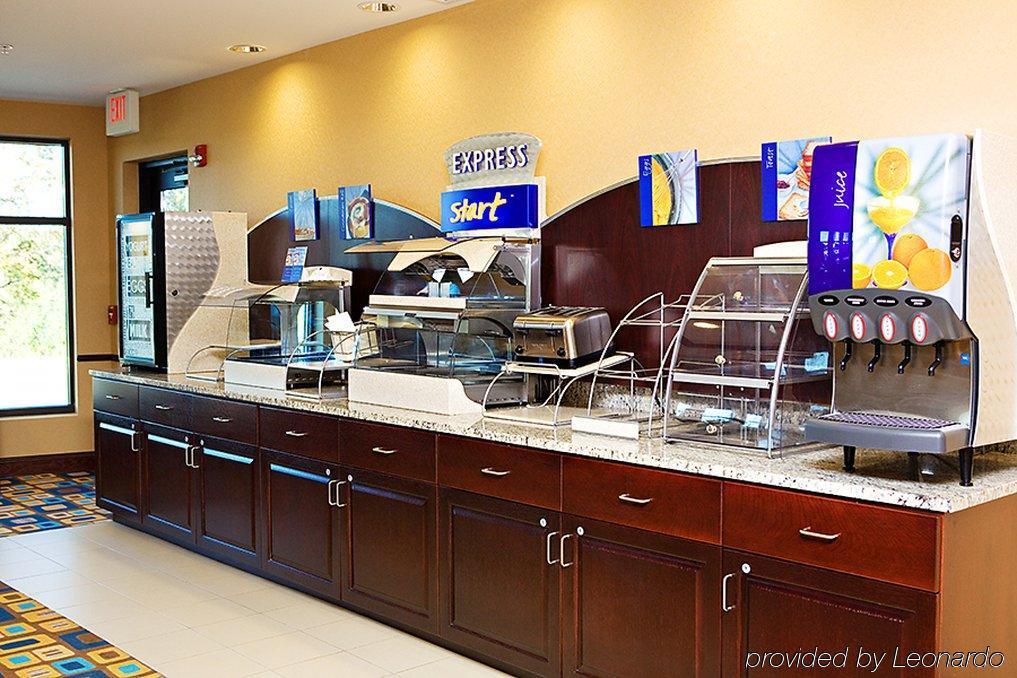 Holiday Inn Express & Suites Youngstown West I 80, An Ihg Hotel Restoran fotoğraf