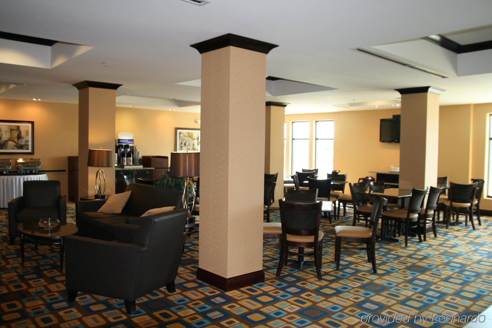 Holiday Inn Express & Suites Youngstown West I 80, An Ihg Hotel Dış mekan fotoğraf