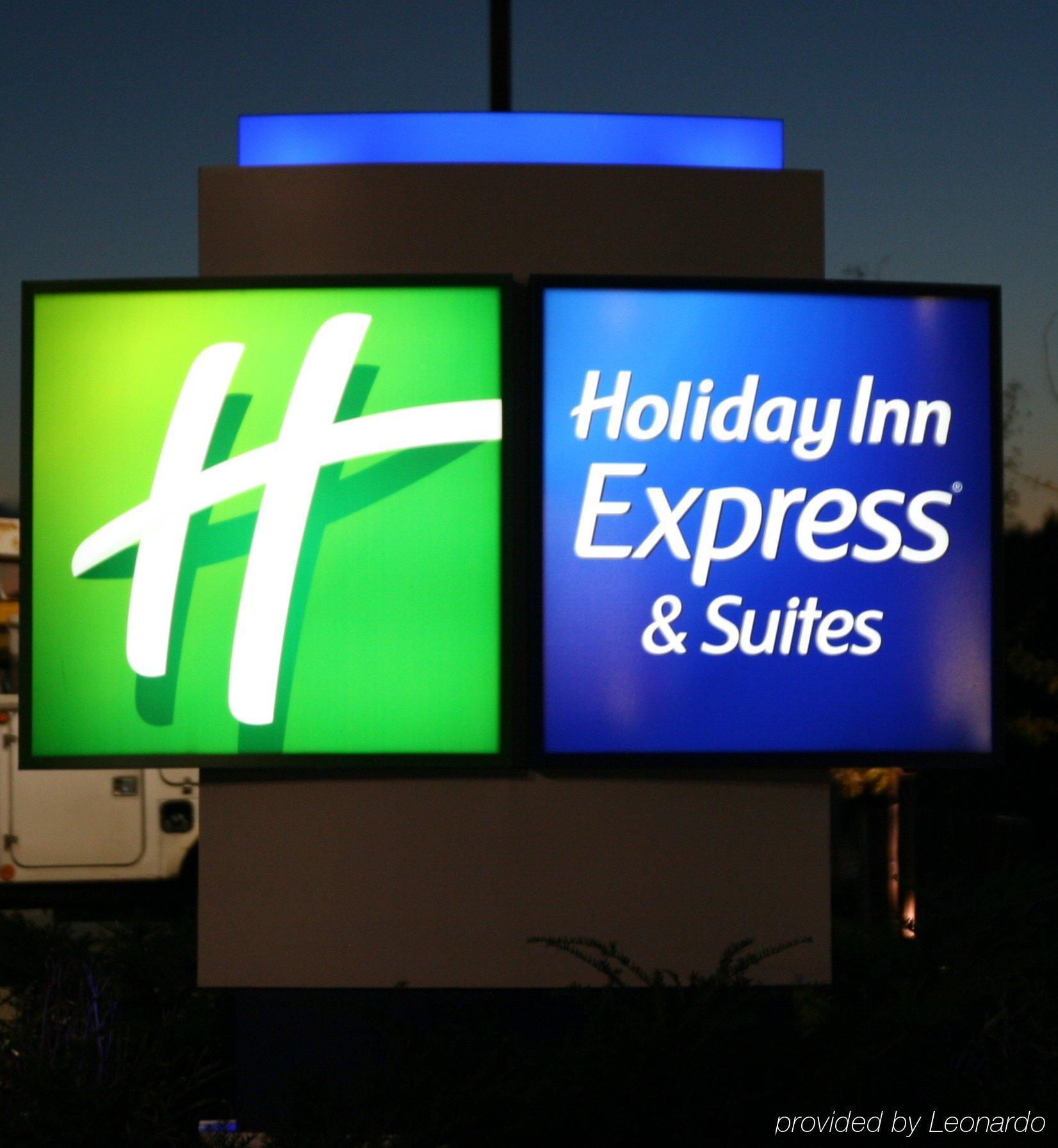 Holiday Inn Express & Suites Youngstown West I 80, An Ihg Hotel Austintown Dış mekan fotoğraf