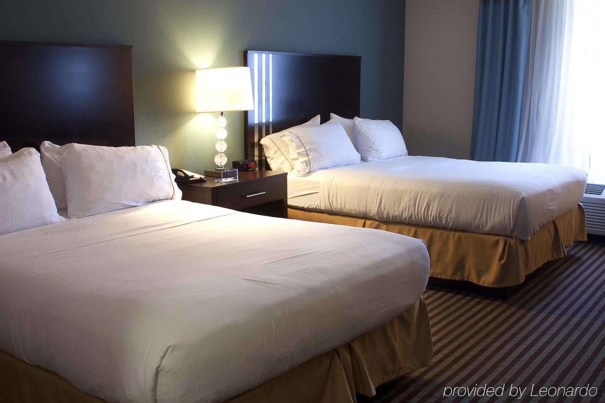 Holiday Inn Express & Suites Youngstown West I 80, An Ihg Hotel Dış mekan fotoğraf